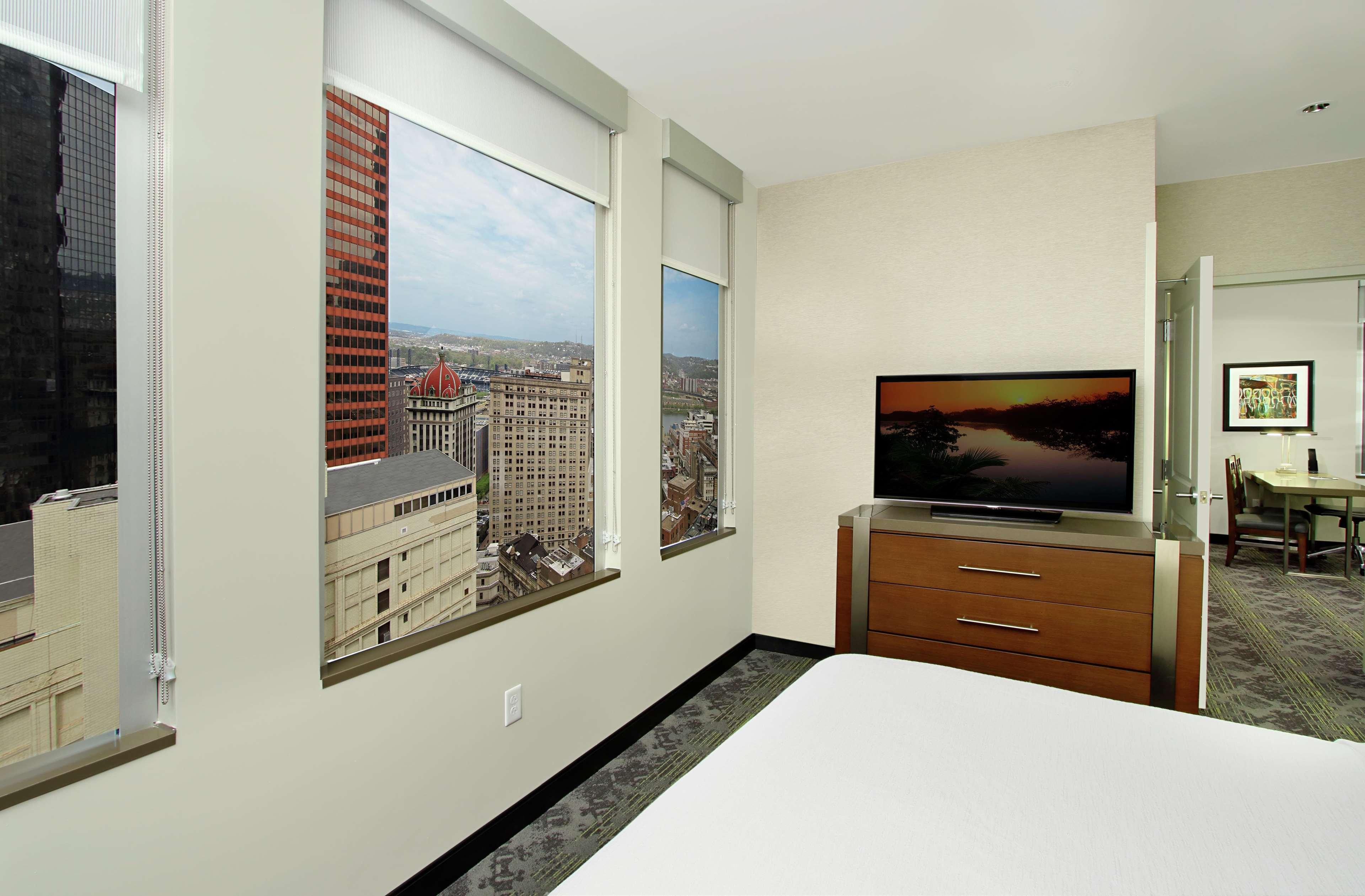Embassy Suites Pittsburgh-Downtown Eksteriør bilde